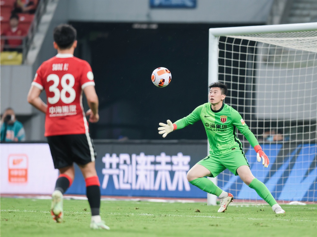 国安客场力克海港，四队长同场竞技